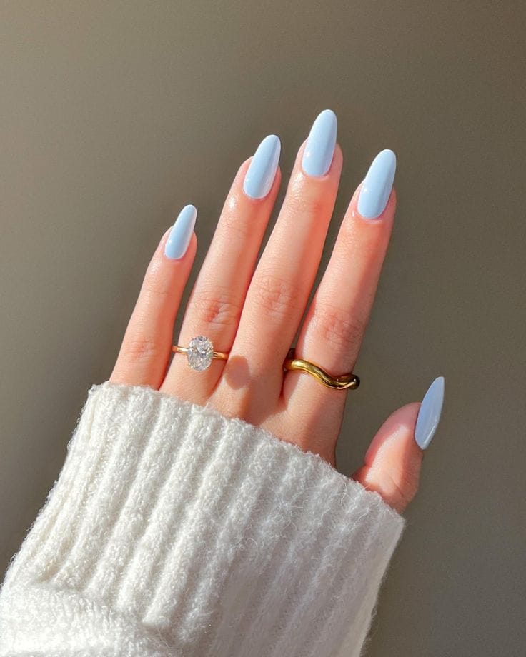 Cores de esmaltes que combinam com a Páscoa cor azul serenity