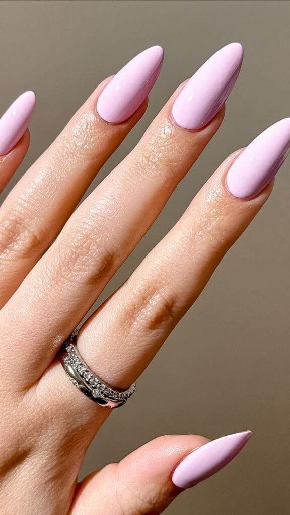 Cores de esmaltes que combinam com a Páscoa lilas lavanda