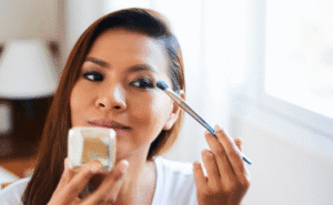 Maquiagem para Pele Parda: 8 Produtos que Valem a Pena