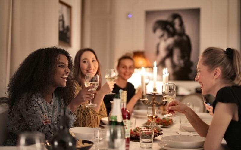 Hábitos Financeiros de Mulheres que Sempre têm Dinheiro