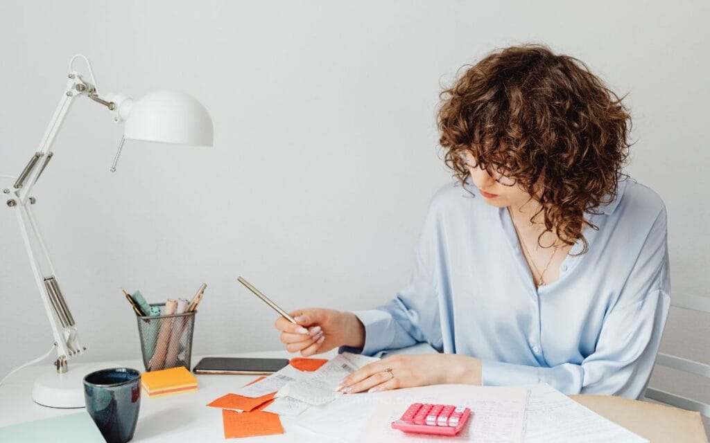Como organizar seus recibos digitais e físicos para a declaração anual