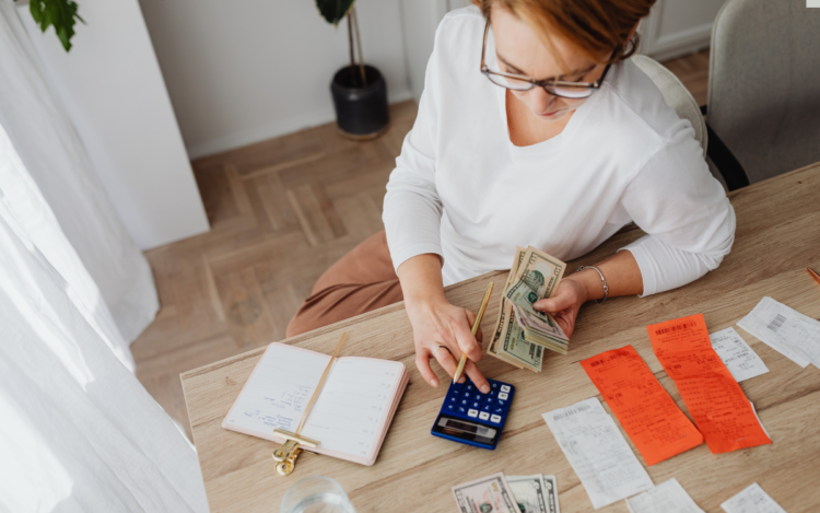 Como organizar suas finanças de forma fácil e retomar o controle da sua vida