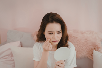 Erros na rotina de skincare que podem estar envelhecendo sua pele