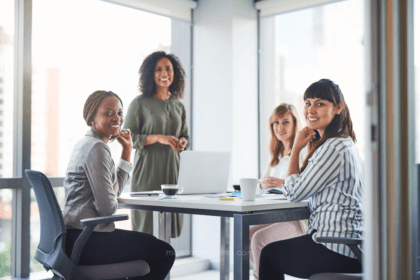 Como organizar reuniões e não perder tempo com elas
